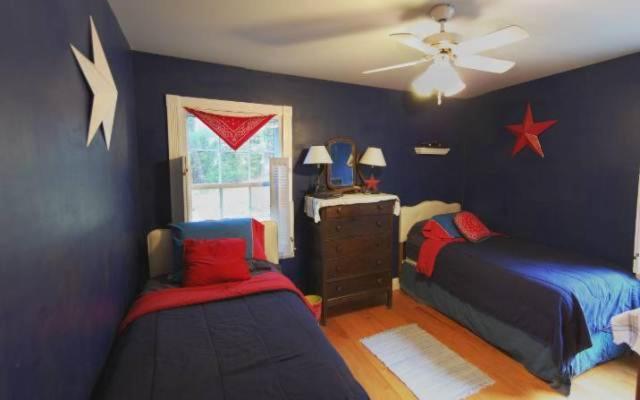 Tumble Inn Schroon Lake Room photo